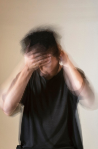 LA ENFERMEDAD DE HUNTINGTON: UN VISTAZO PROFUNDO A UNA ENFERMEDAD NEURODEGENERATIVA DEVASTADORA