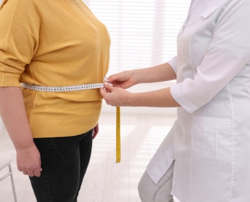 OBESIDAD Y GENÉTICA: CÓMO INFLUYEN TUS GENES EN EL PESO CORPORAL, EL METABOLISMO Y LA RESPUESTA A LA DIETA