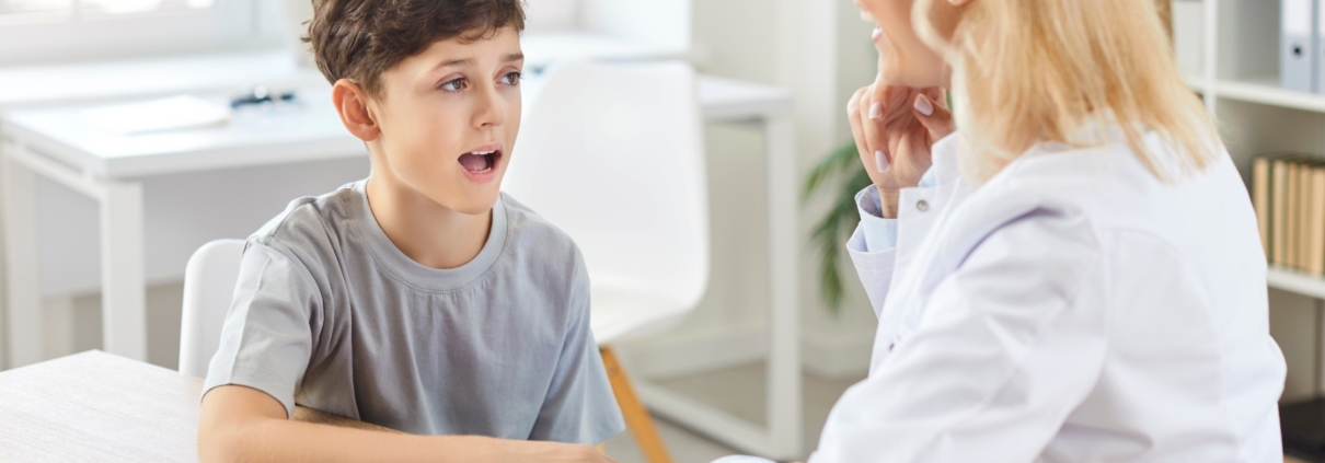 GENES IMPLICADOS EN TRASTORNOS DEL LENGUAJE Y RETRASO DEL HABLA