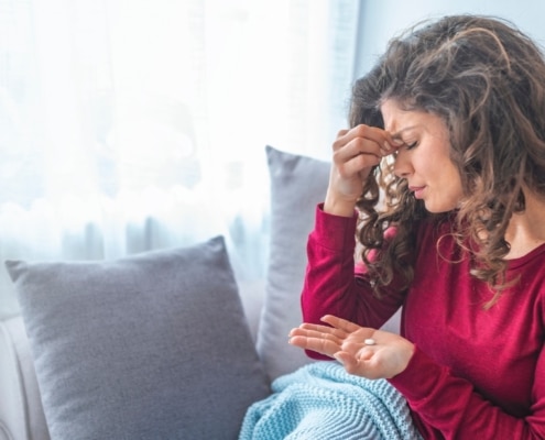 GENÉTICA Y MIGRAÑA: ¿EXISTE PREDISPOSICIÓN HEREDITARIA A LOS DOLORES DE CABEZA CRÓNICOS?